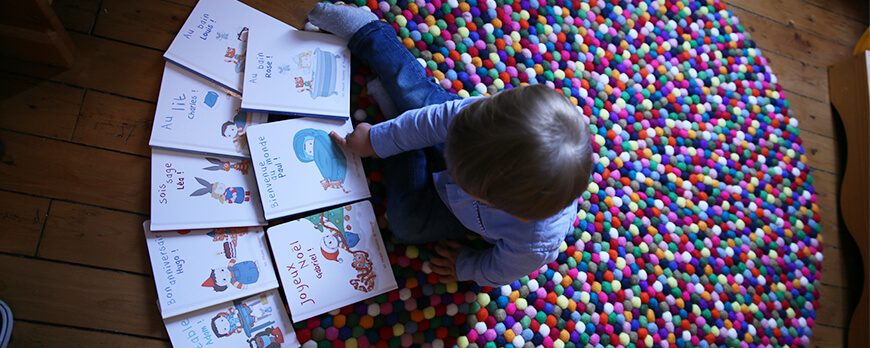 Choisir un livre personnalisé pour un petit garçon